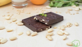 Chocolate with almonds